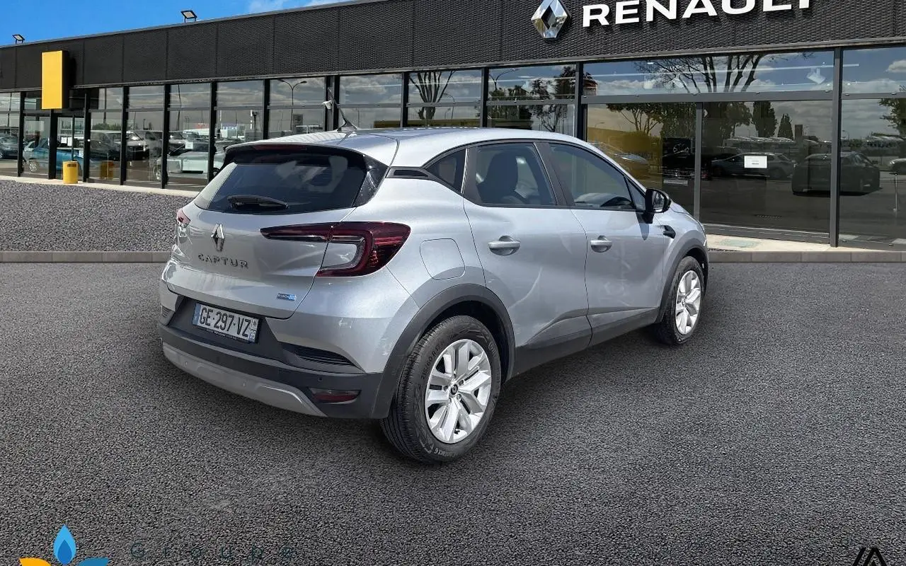 Renault Captur E-tech 145 - 21 business 740 3