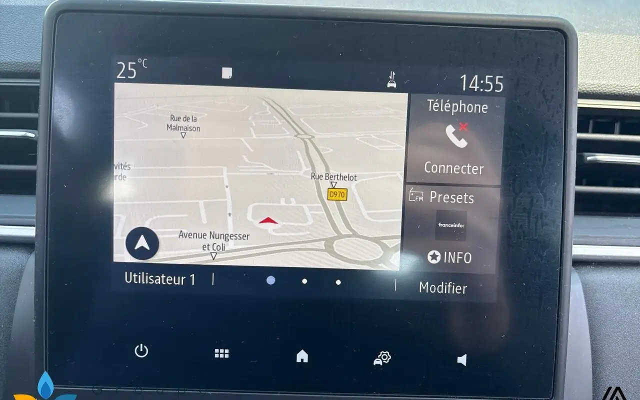 Renault Captur E-tech 145 - 21 business 740 7