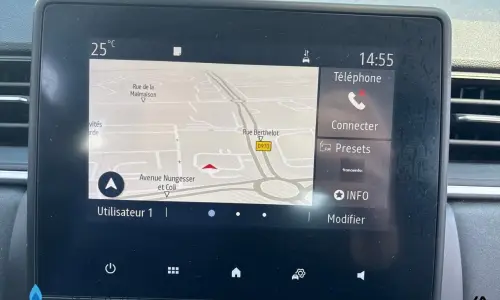 Renault Captur E-tech 145 - 21 business 740 7