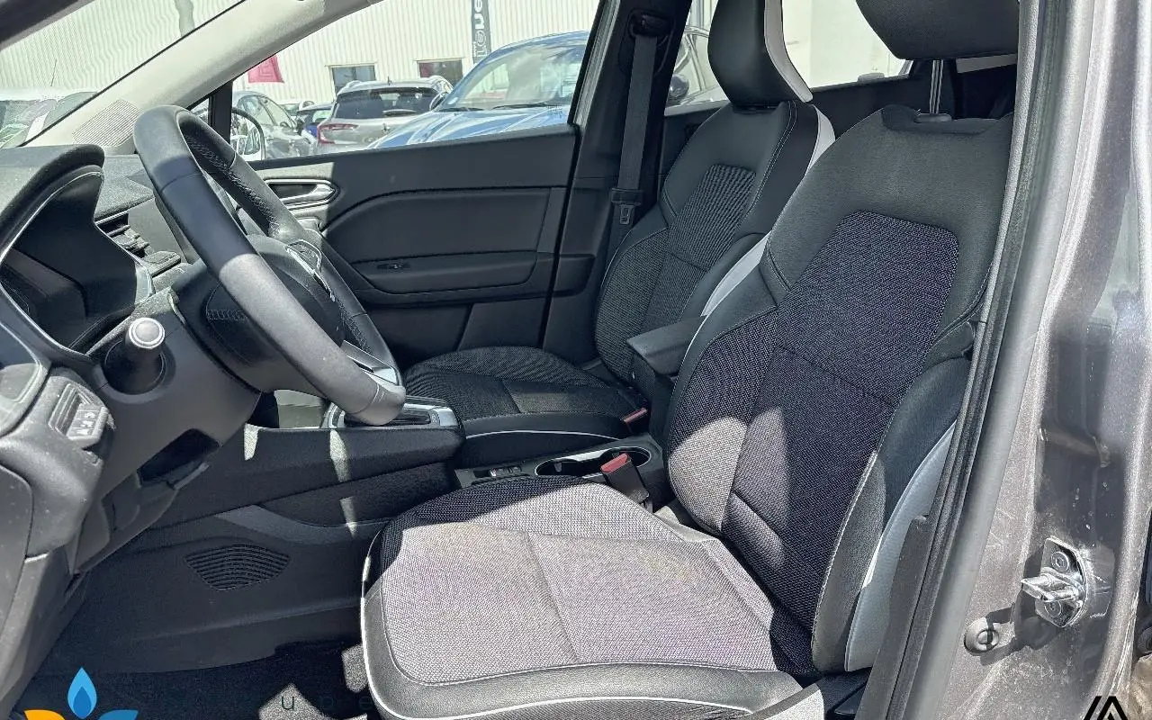 Renault Captur E-tech 145 - 21 intens 745 8
