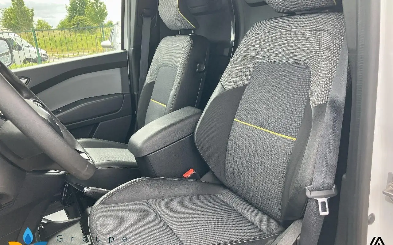 Renault Kangoo van Blue dci 115 extra - 22 750 8