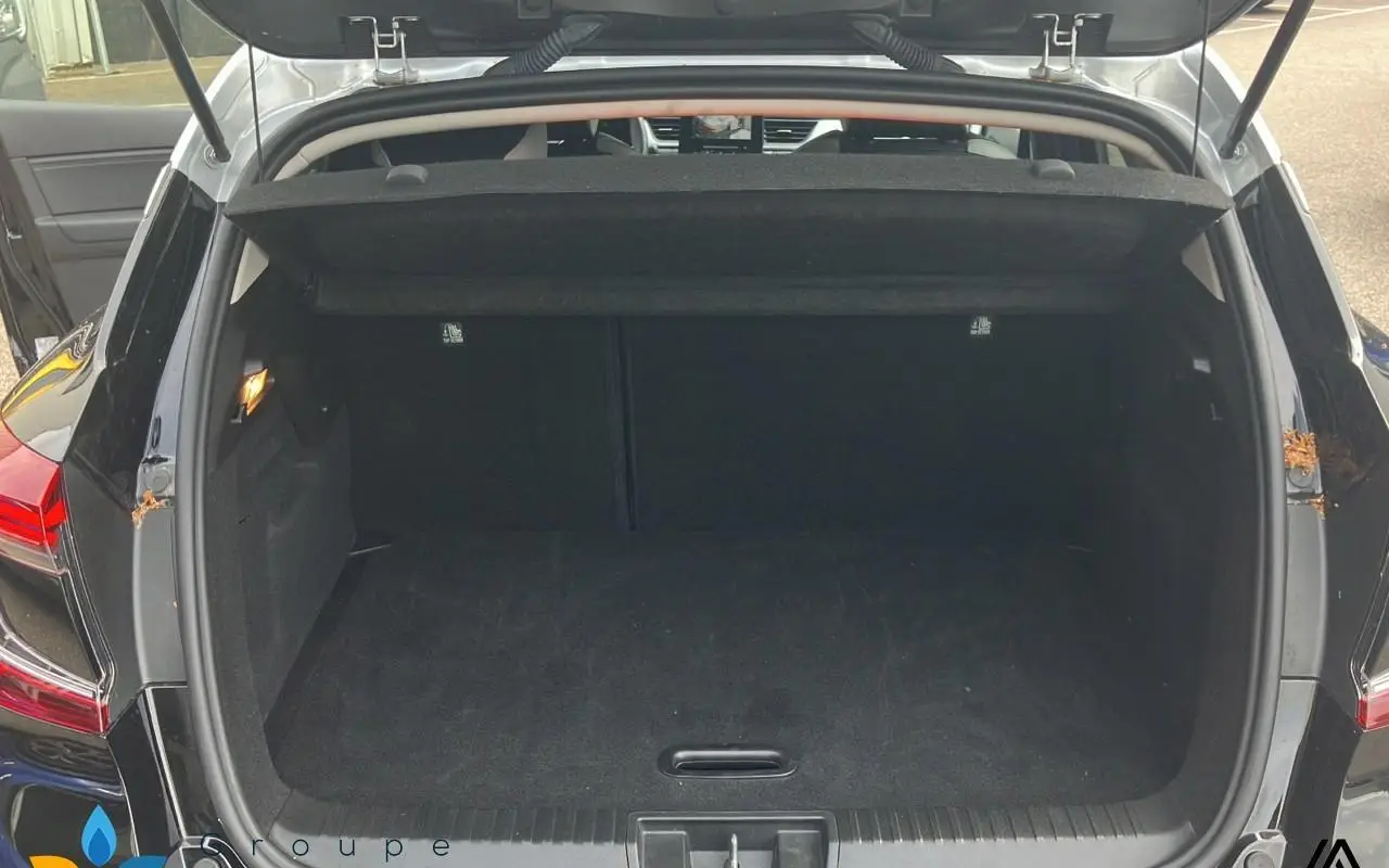 Renault Captur Mild hybrid 160 edc techno 758 10