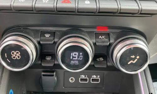 Renault Clio v Clio tce 90 techno 770 13