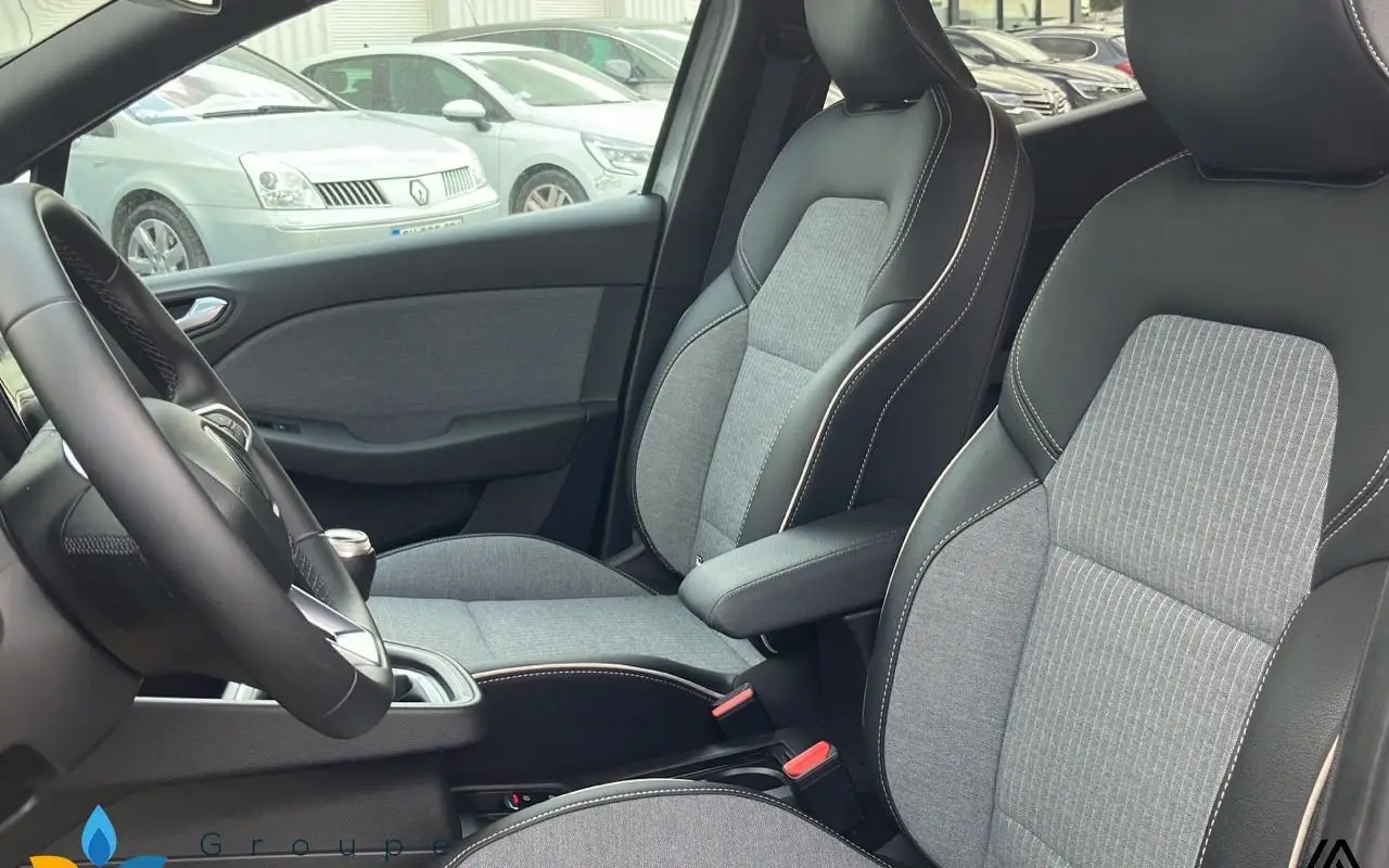 Renault Clio v Clio tce 90 techno 770 8