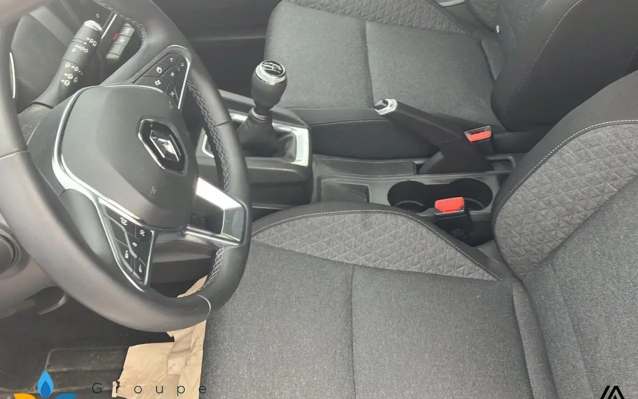 Renault Clio v Clio tce 100 zen 806 8