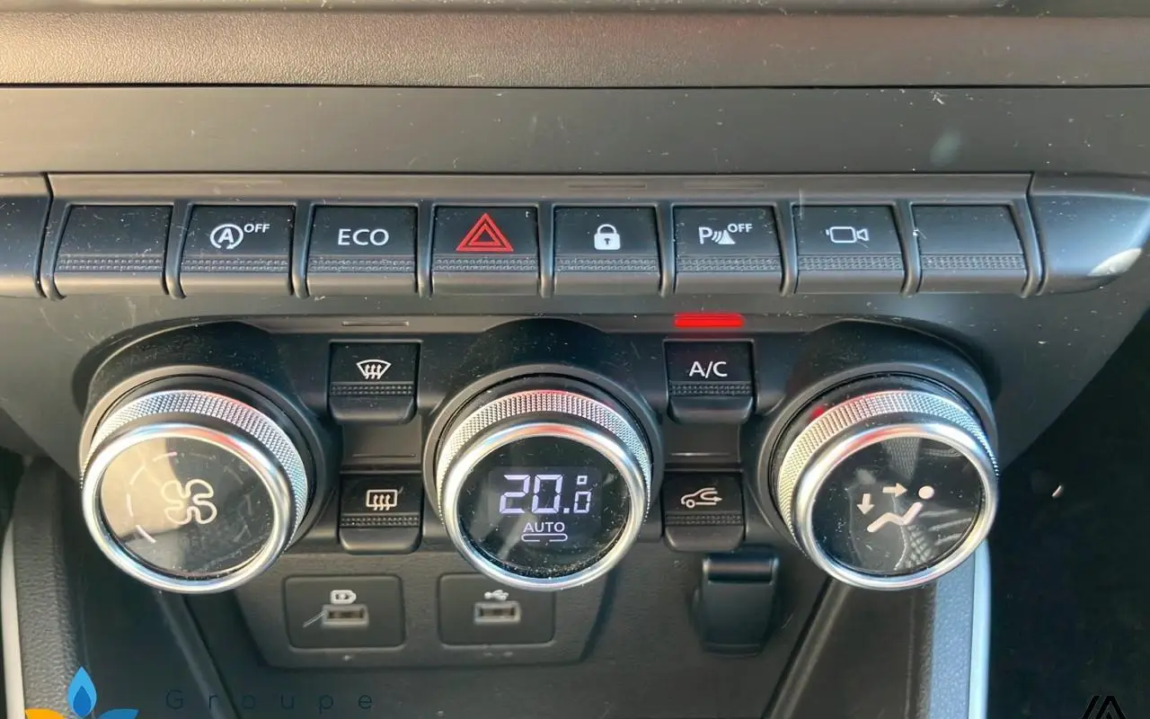 Dacia Duster Eco-g 100 4x2 essentiel 810 11
