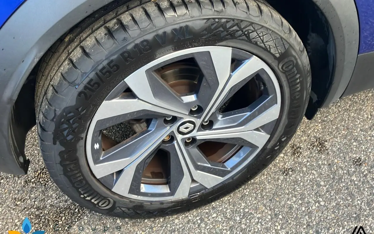 Renault Captur E-tech 145 - 21 r.s. line 811 12