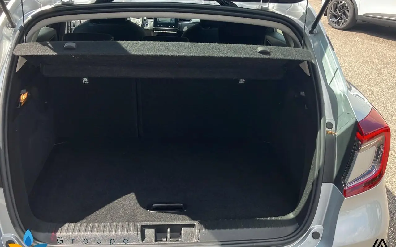Renault Captur E-tech 145 - 21 business 815 10