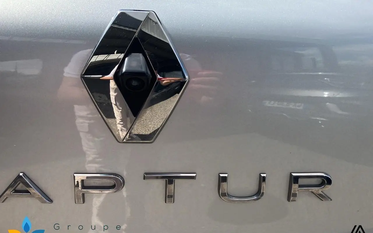 Renault Captur E-tech 145 - 21 business 815 11
