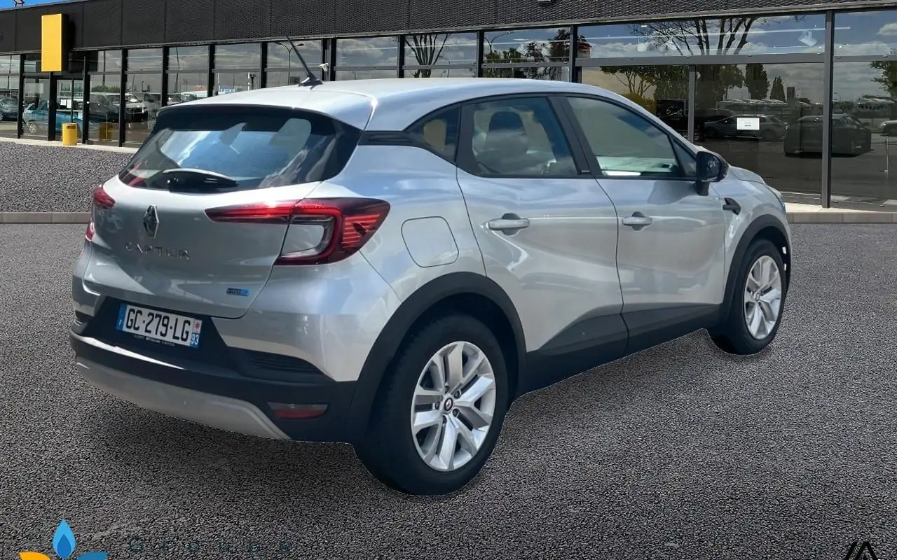 Renault Captur E-tech 145 - 21 business 815 3