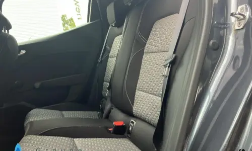 Renault Clio v Clio tce 90 - 21 limited 855 9