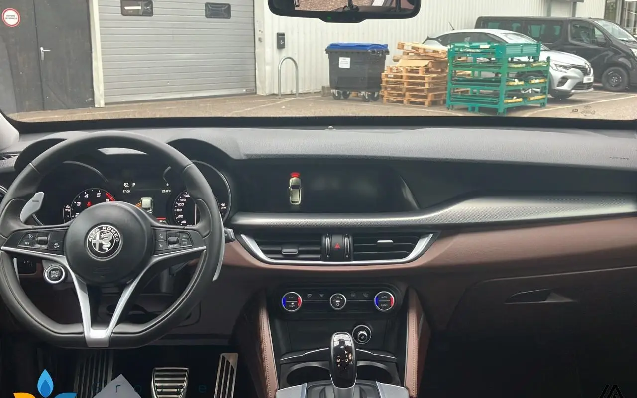 Alfa romeo Stelvio 2.0t 200 ch q4 at8 super 870 6