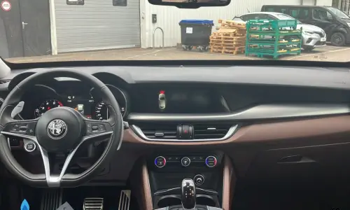 Alfa romeo Stelvio 2.0t 200 ch q4 at8 super 870 6