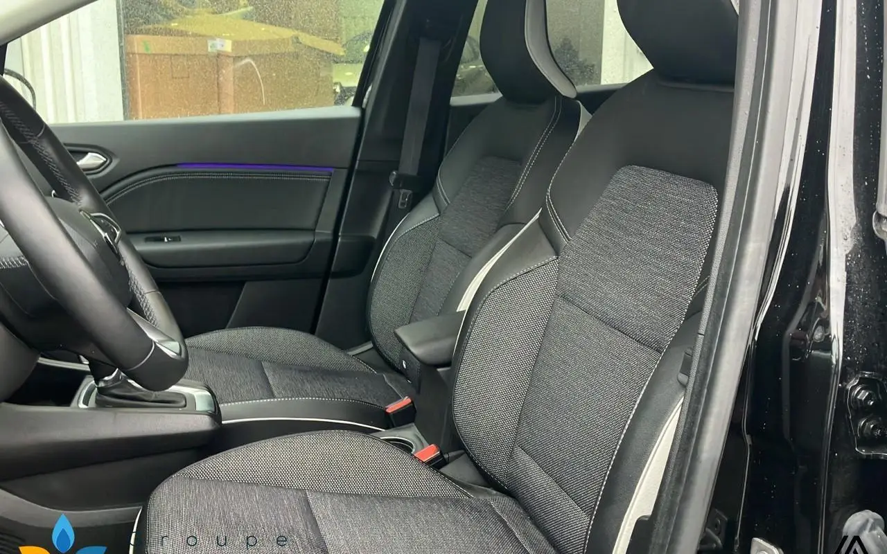Renault Captur E-tech full hybrid 145 techno 886 8