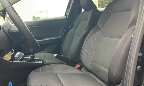 Renault Clio v Clio blue dci 100 evolution 893 8