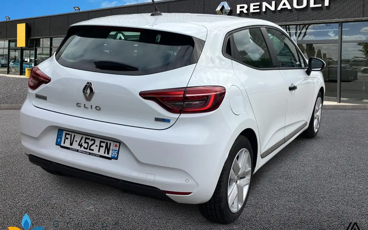 Renault Clio v Clio e-tech 140 business 900 3