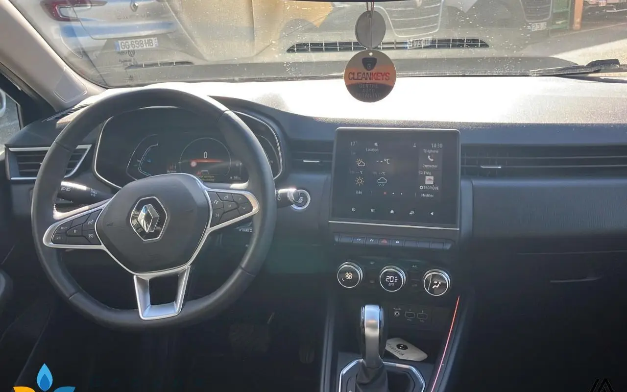 Renault Clio v Clio e-tech 140 intens 913 6