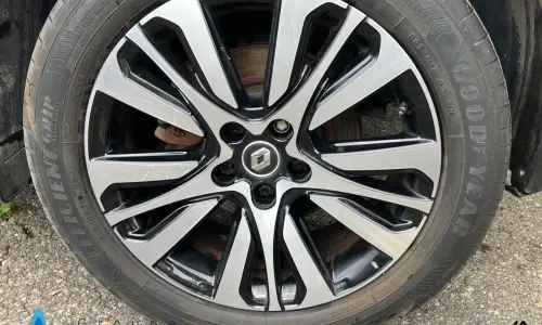 Renault Captur E-tech plug-in 160 initiale paris 915 11