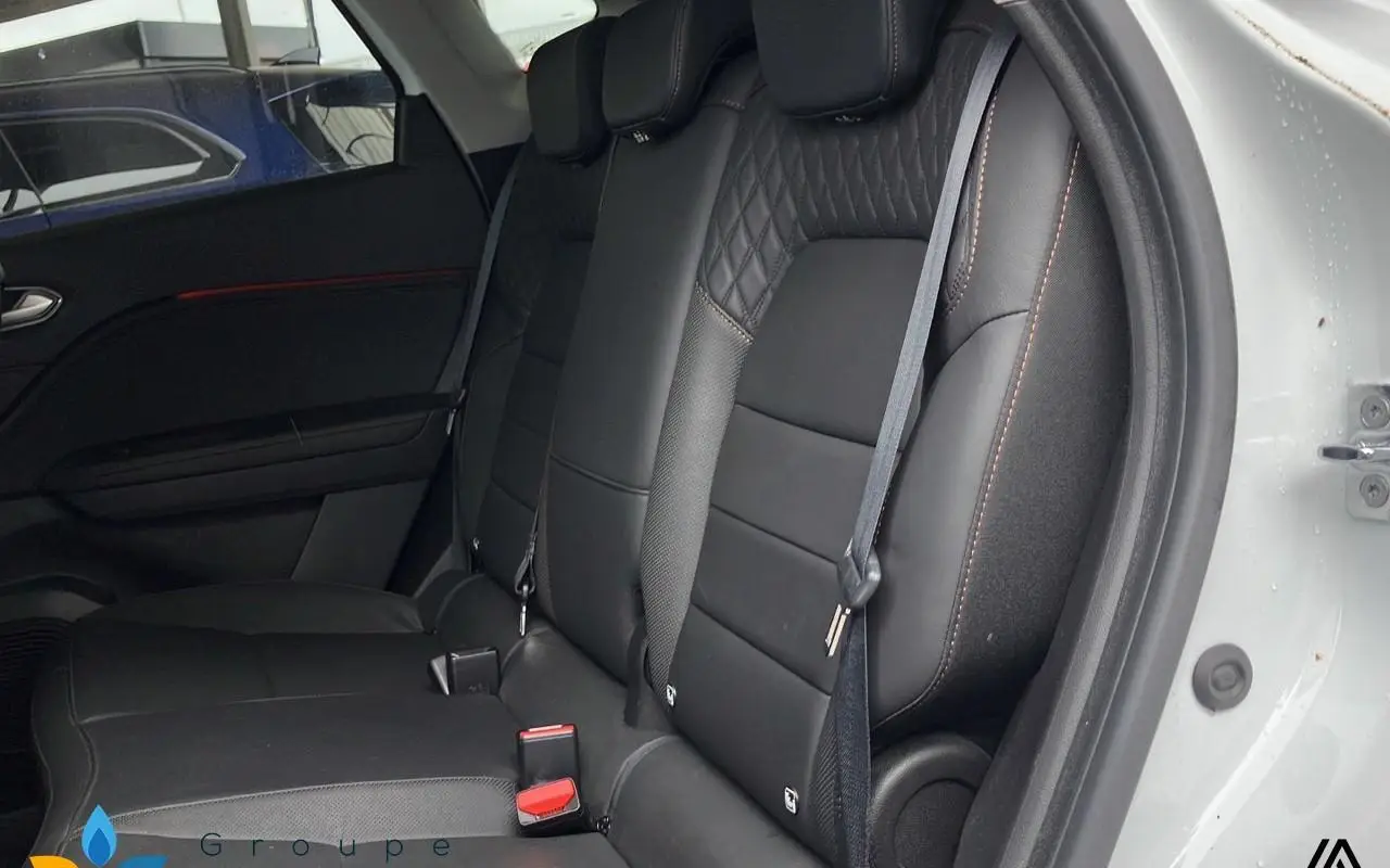 Renault Captur E-tech plug-in 160 initiale paris 915 9