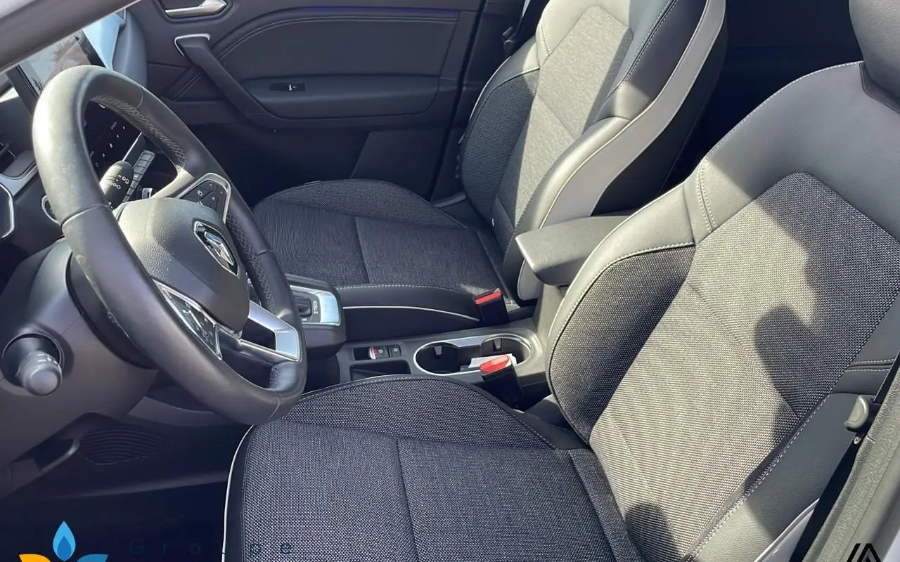 Renault Captur E-tech full hybrid 145 techno 922 8