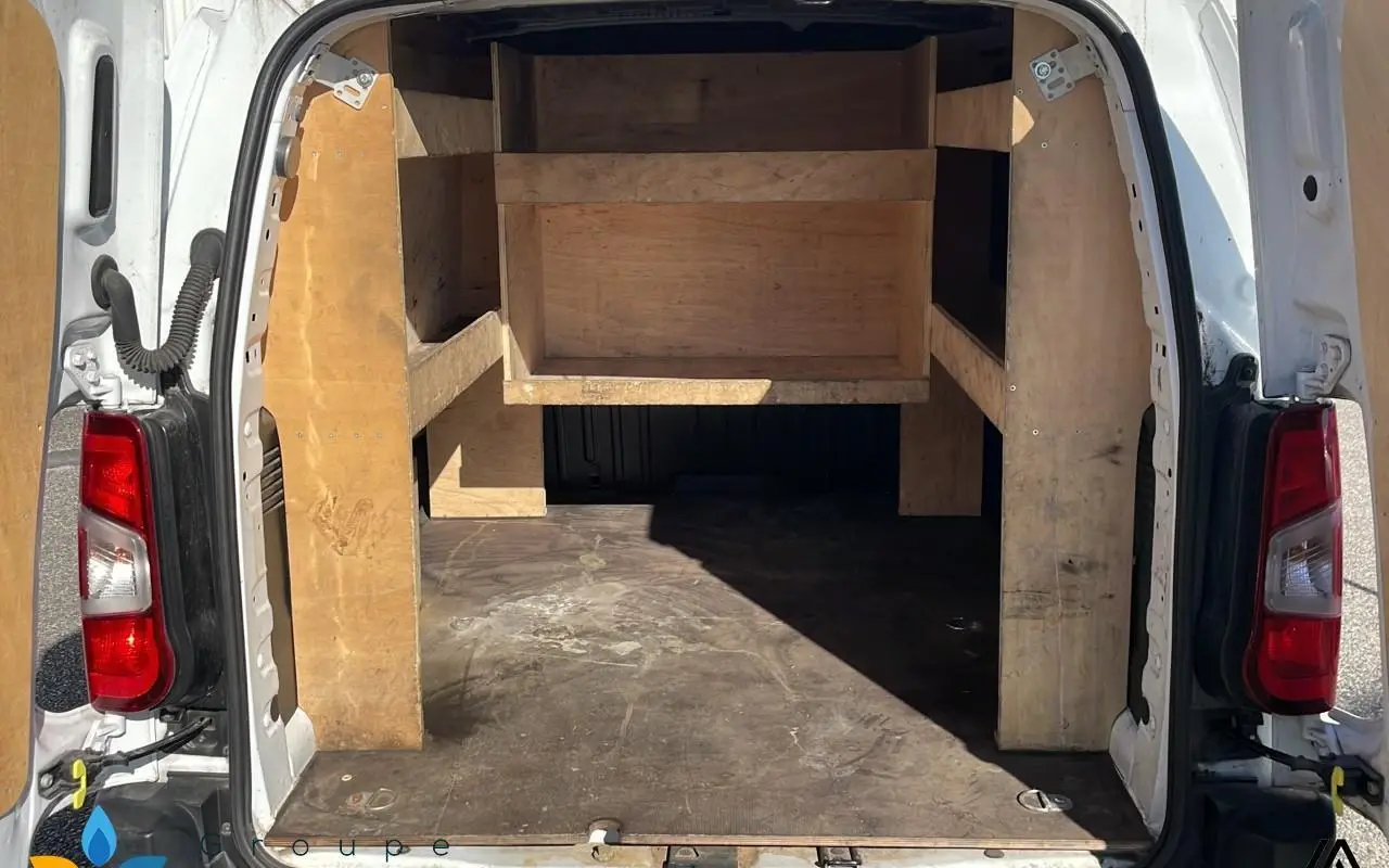Peugeot Partner fourgon Partner fourgon standard 650 kg puretech 110 s&s bvm6 premium 923 10