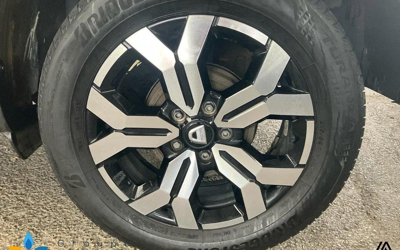 Dacia Duster Eco-g 100 4x2 journey 933 11