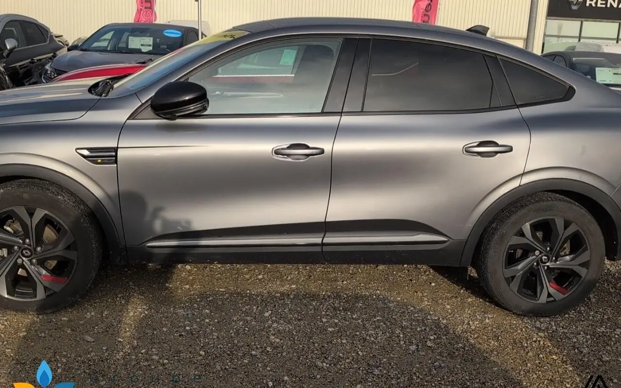 Renault Arkana E-tech 145 - 21b r.s. line 942 2