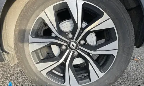 Renault Clio v Clio e-tech 140 - 21n limited 948 12