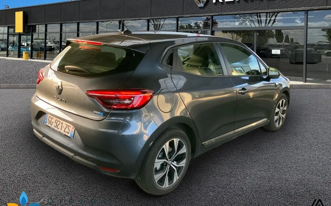 Renault Clio v Clio e-tech 140 - 21n limited 948 3