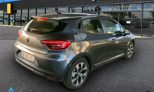 Renault Clio v Clio e-tech 140 - 21n limited 948 3