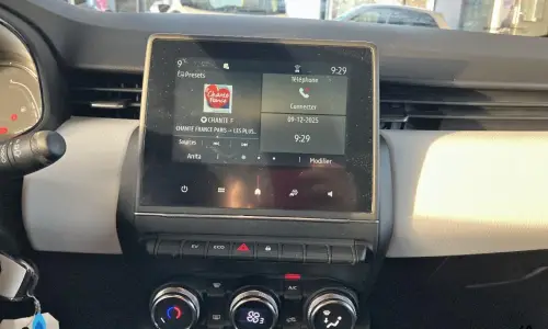 Renault Clio v Clio e-tech 140 - 21n limited 948 7