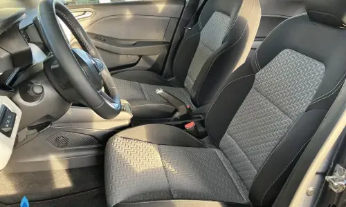 Renault Clio v Clio e-tech 140 - 21n limited 948 8