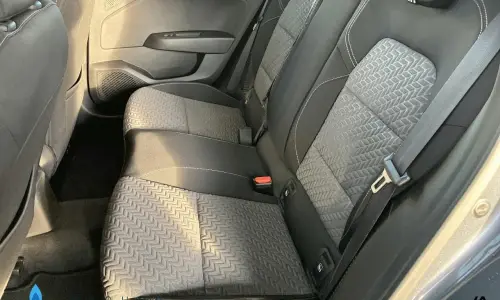 Renault Clio v Clio e-tech 140 - 21n limited 948 9