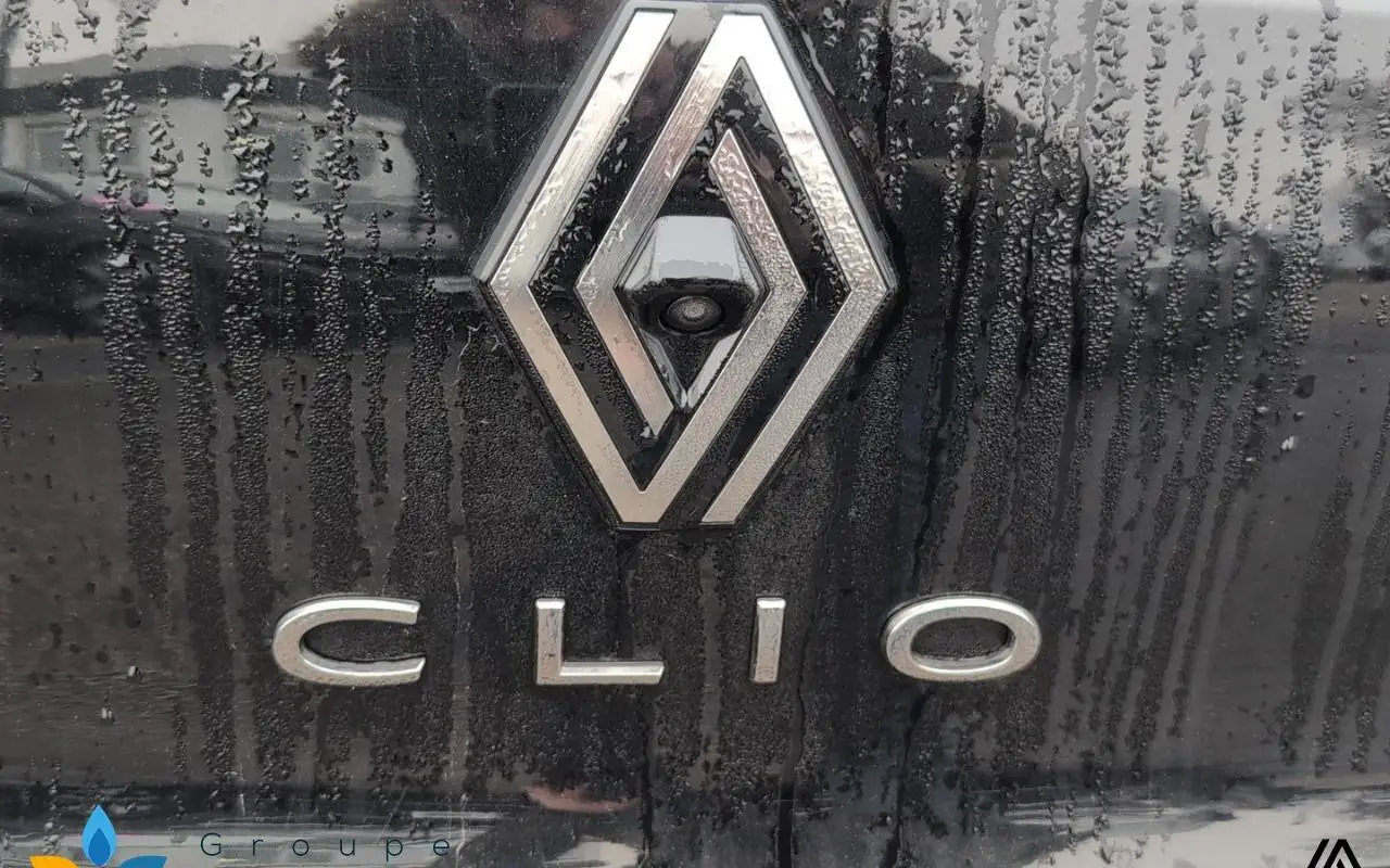 Renault Clio v Clio e-tech full hybrid 145 ch gsr2 techno 950 14