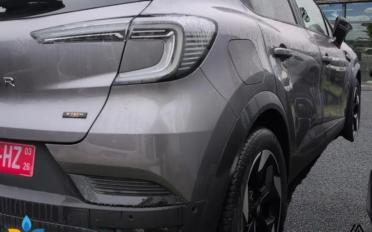 Renault Captur E-tech full hybrid 145 ch techno 951 4