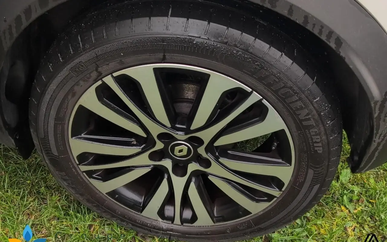 Renault Captur E-tech 145 - 21b initiale paris 954 12