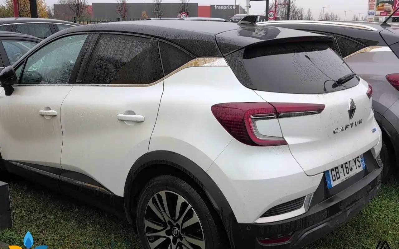 Renault Captur E-tech 145 - 21b initiale paris 954 3