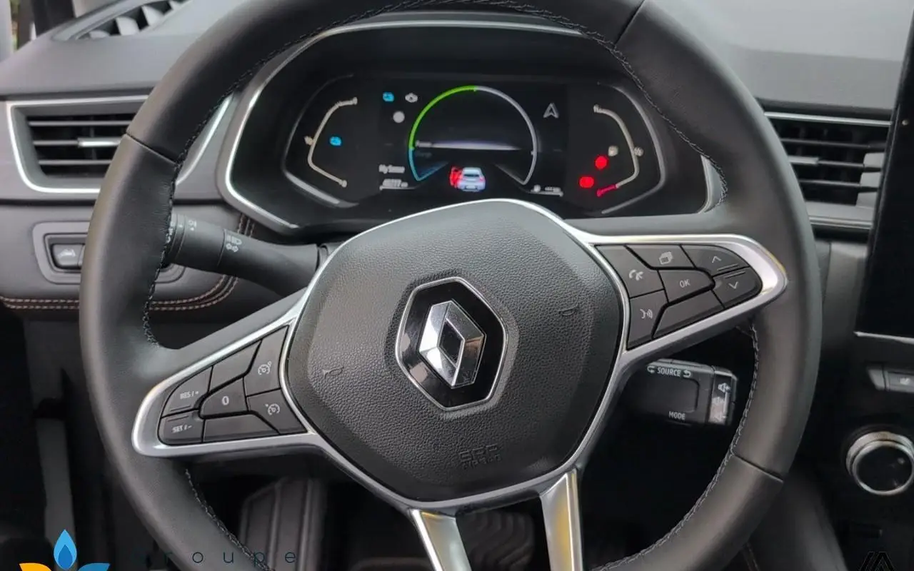 Renault Captur E-tech 145 - 21b initiale paris 954 8