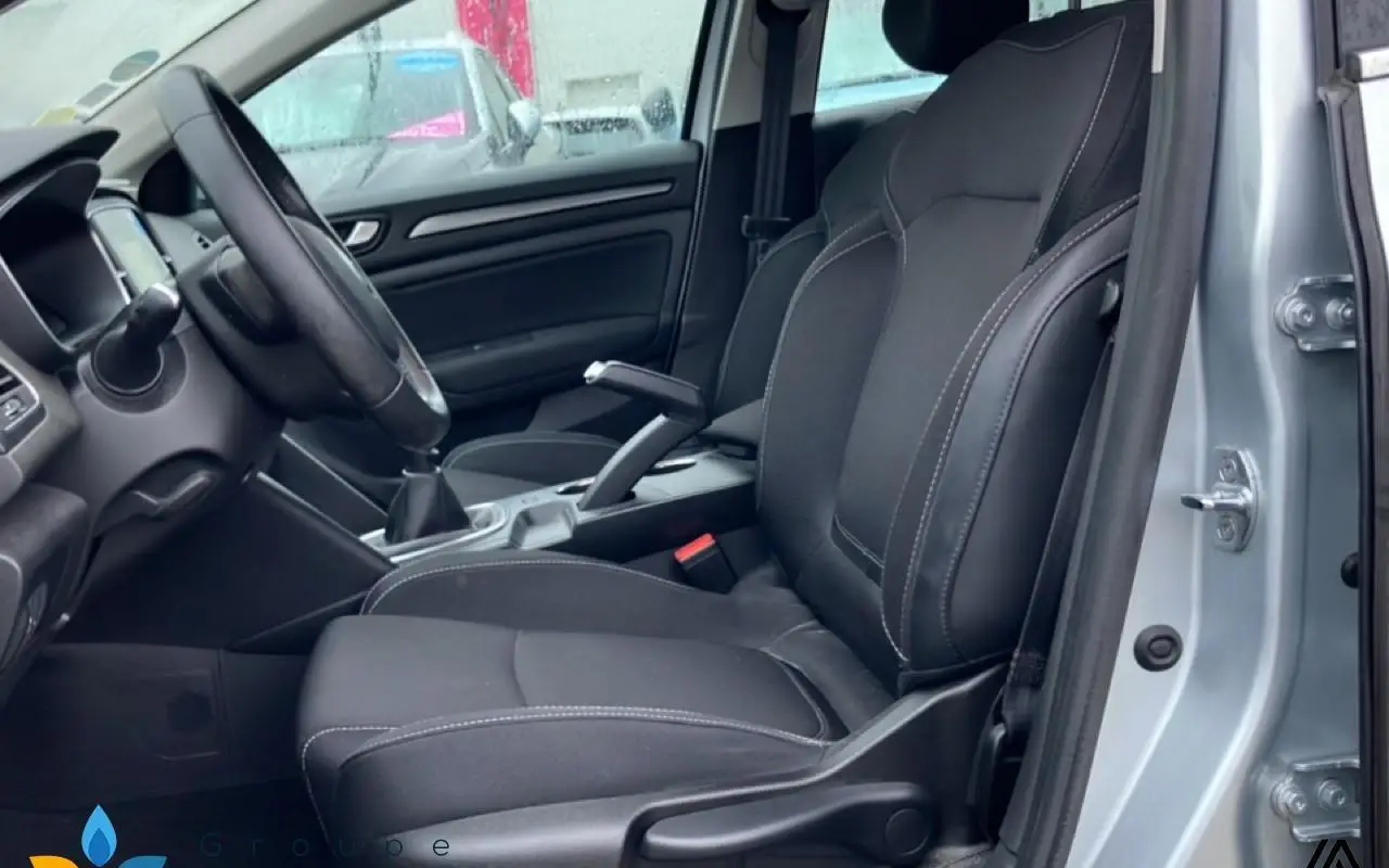 Renault Megane iv berline Mégane iv berline blue dci 115 business 956 8