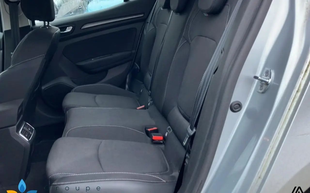 Renault Megane iv berline Mégane iv berline blue dci 115 business 956 9