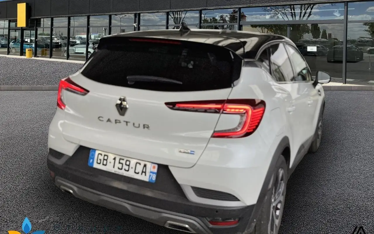 Renault Captur E-tech 145 - 21 r.s. line 960 3
