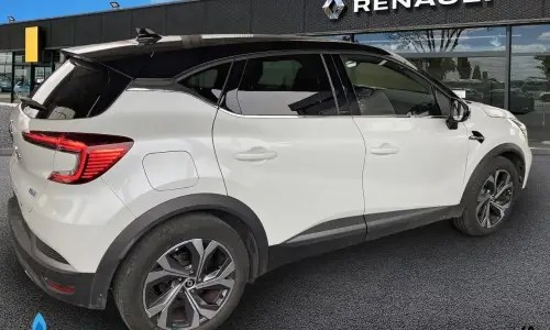 Renault Captur E-tech 145 - 21 r.s. line 960 4