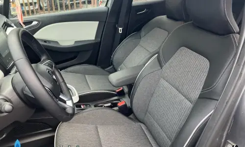 Renault Clio v Clio tce 90 techno 963 8