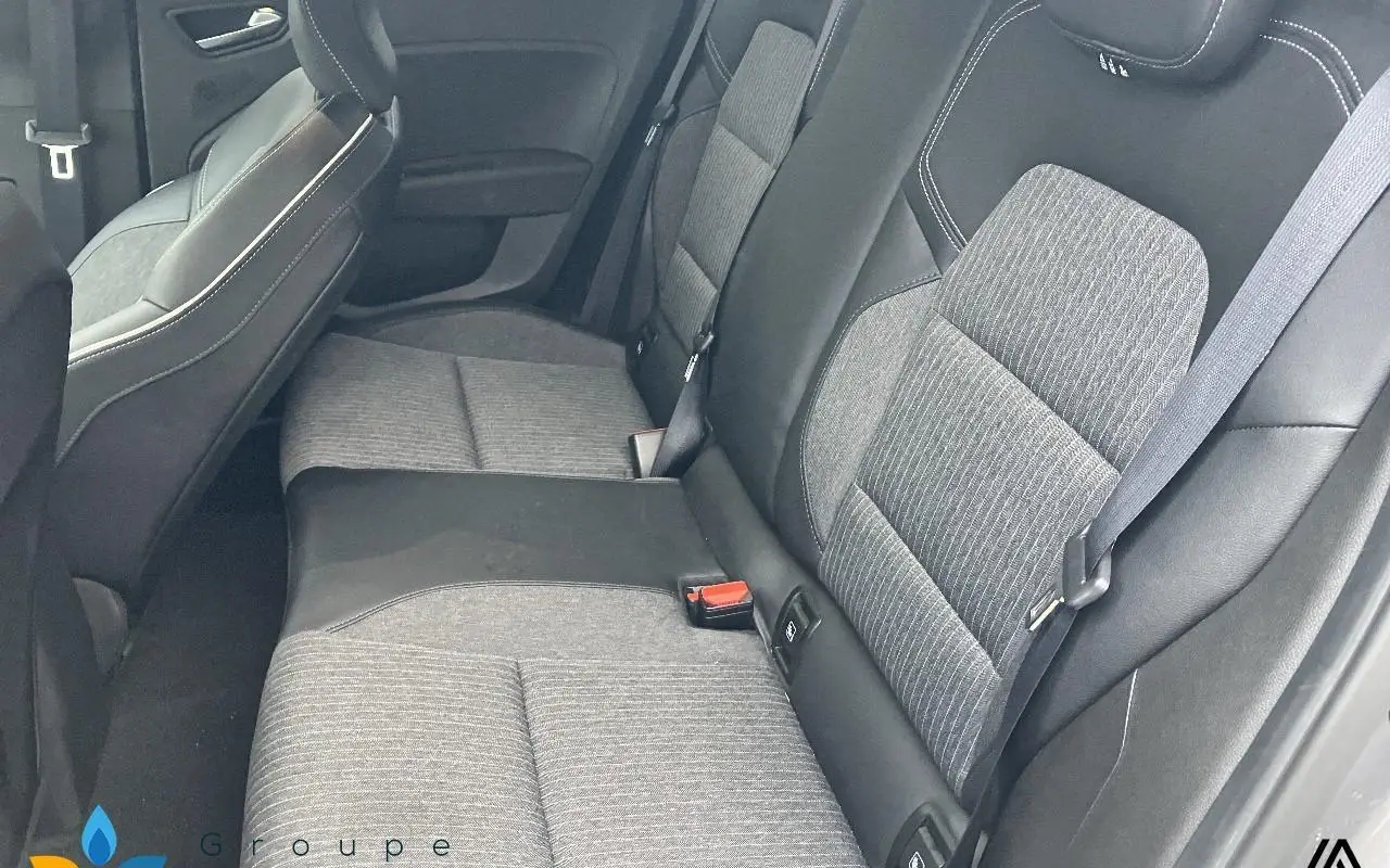 Renault Clio v Clio tce 90 techno 963 9