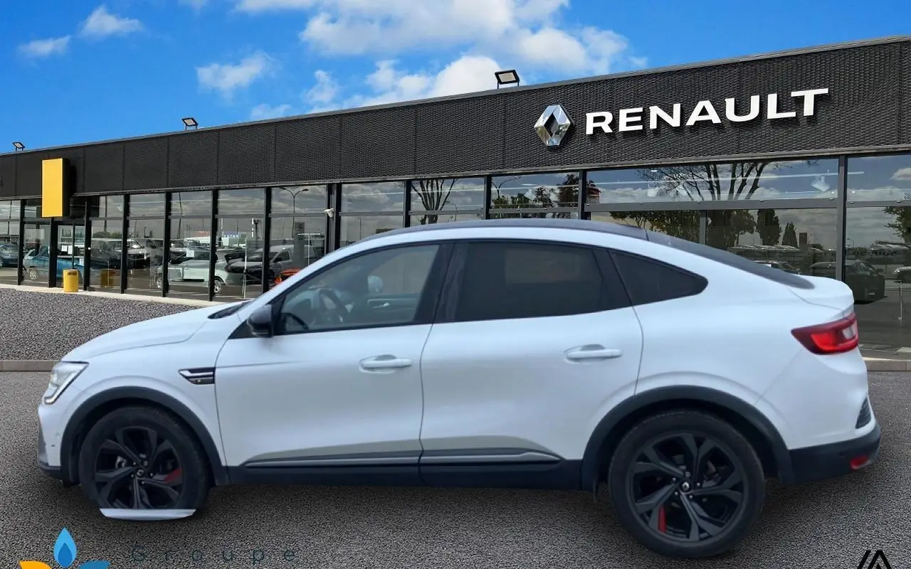 Renault Arkana E-tech 145 r.s. line 964 2