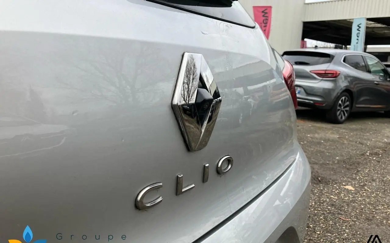 Renault Clio v Clio tce 90 - 21n intens 976 11