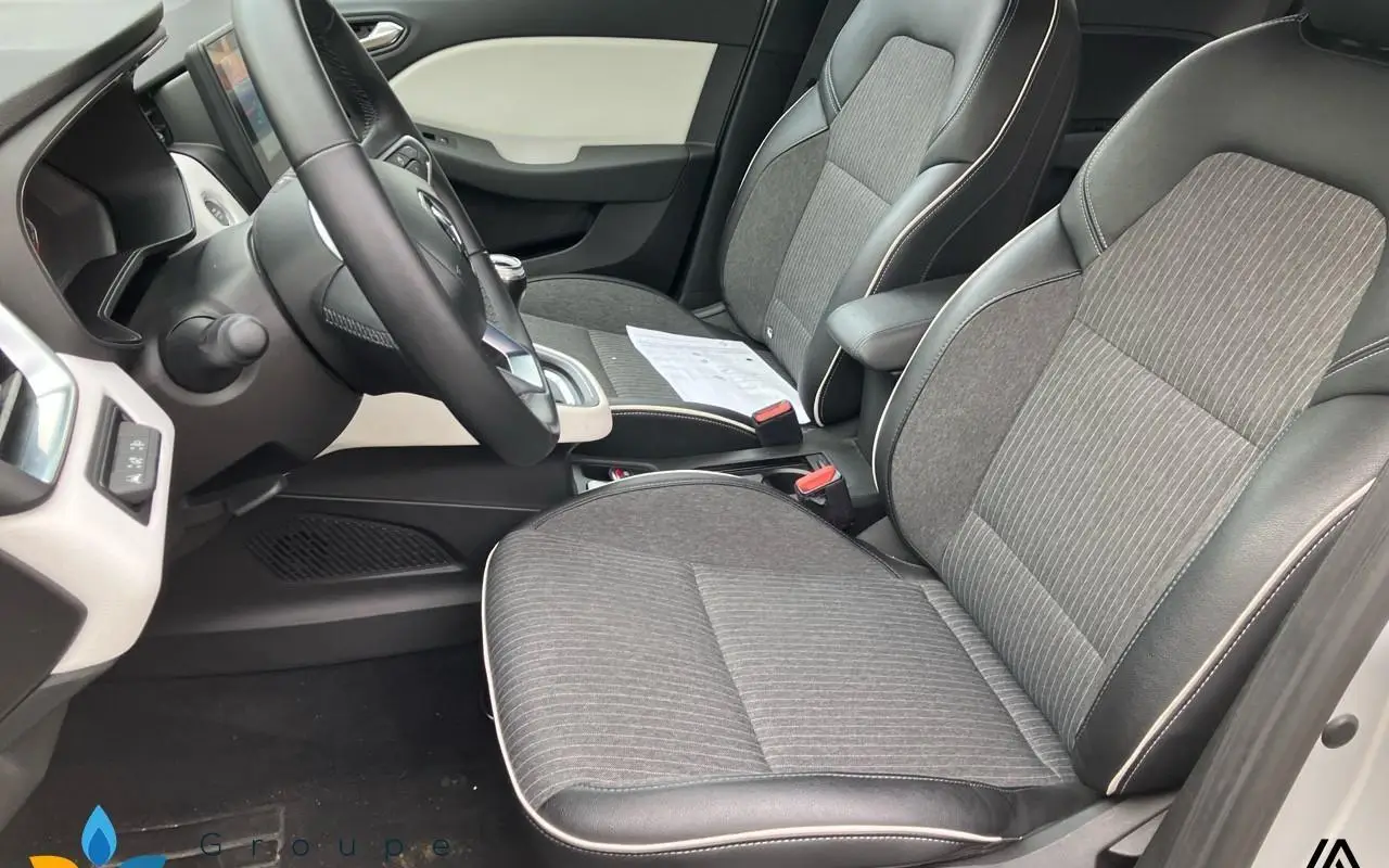 Renault Clio v Clio tce 90 - 21n intens 976 8