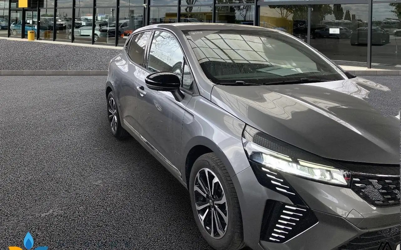 Renault Clio v Clio e-tech full hybrid 145 techno 977 4