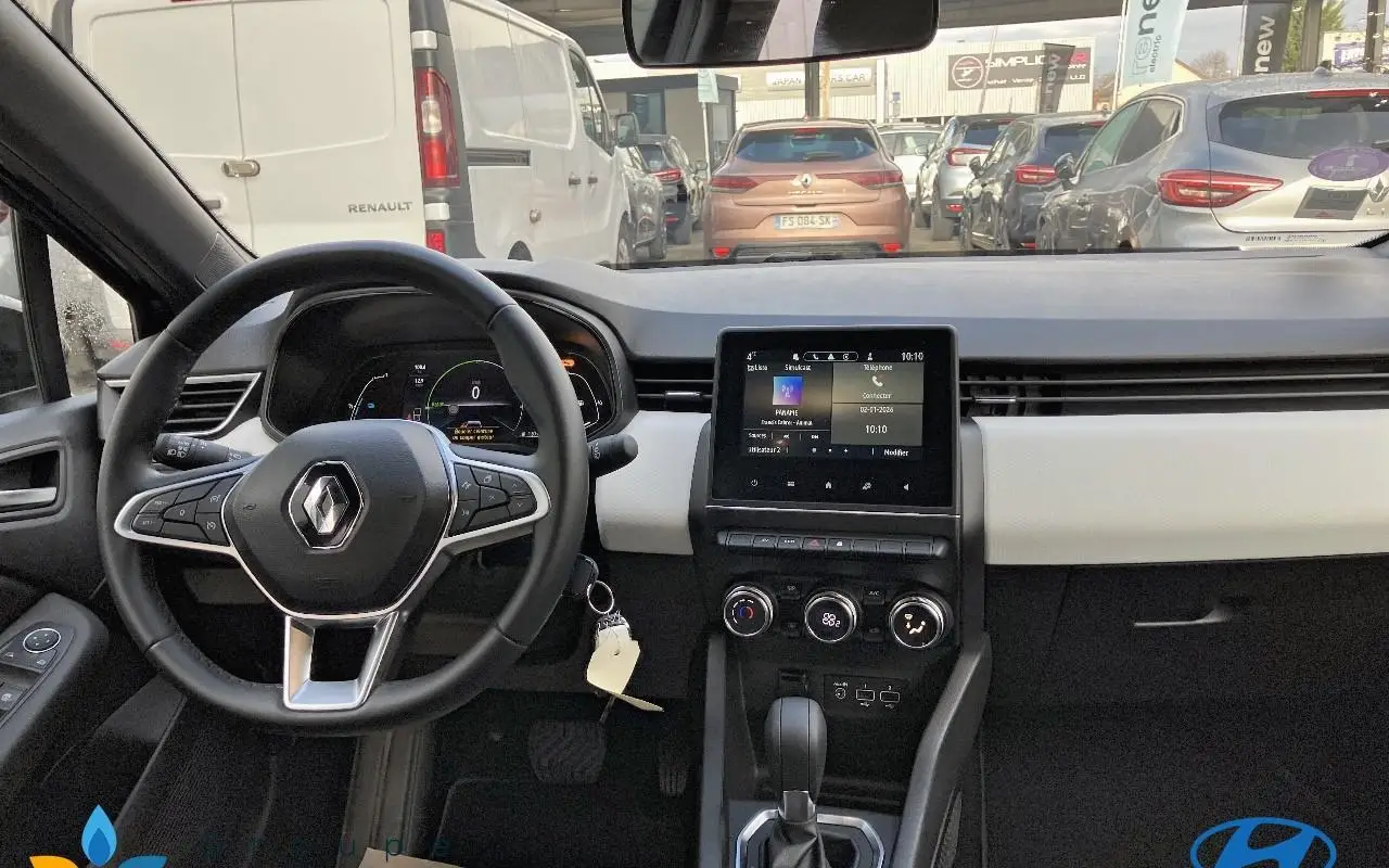 Renault Clio v Clio e-tech 140 - 21n limited 980 6