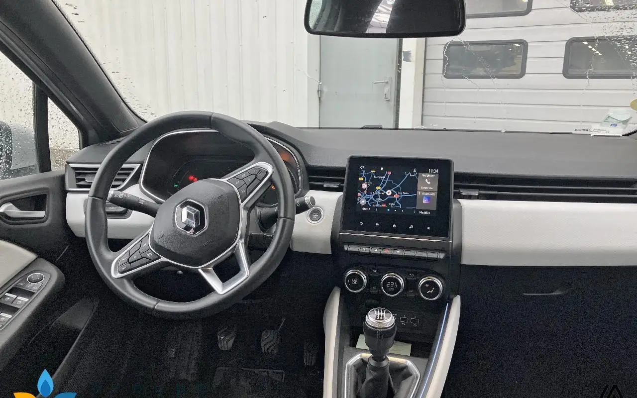 Renault Clio v Clio blue dci 115 intens 983 6